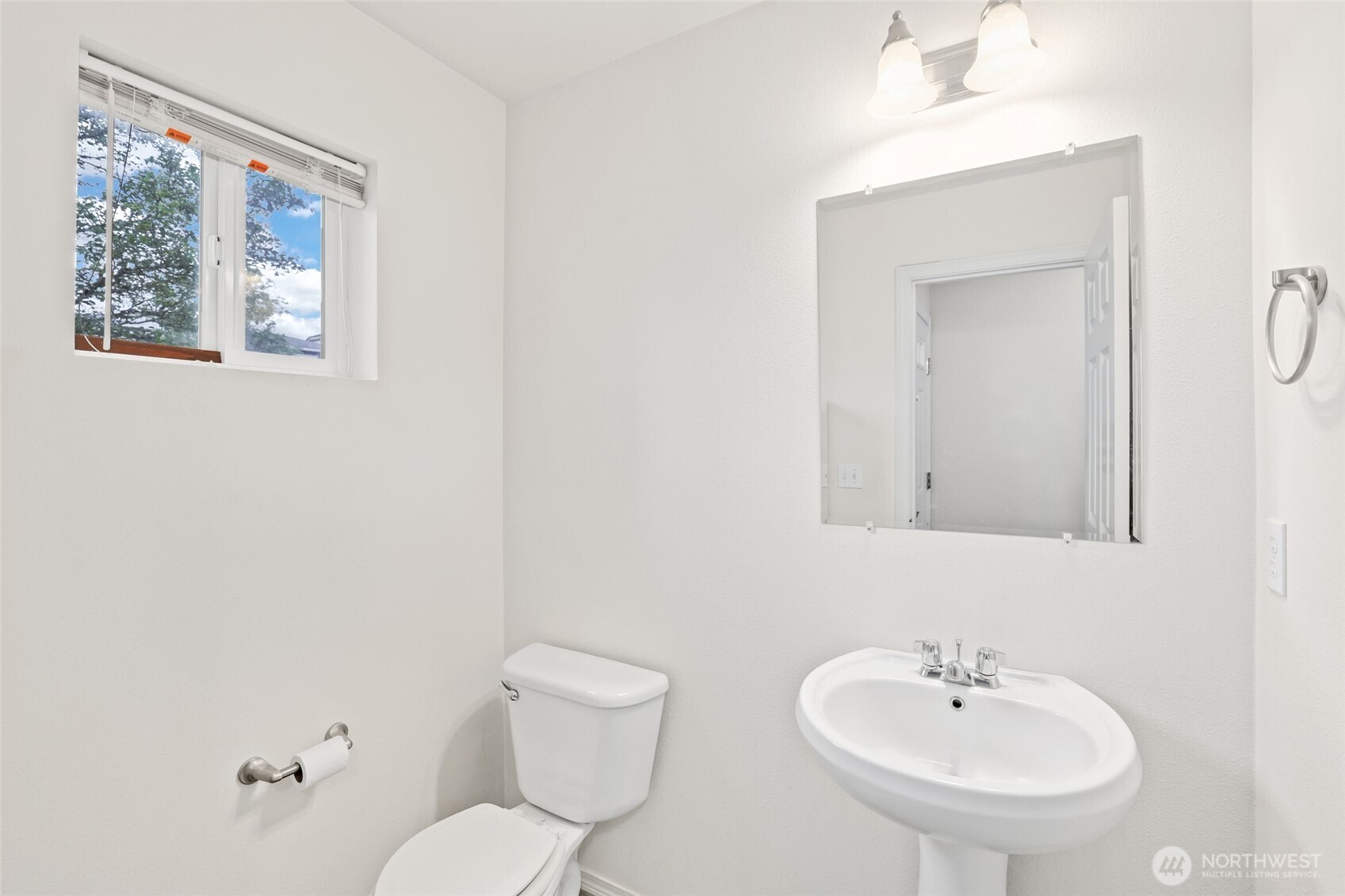18412 95th Avenue Ct Property Photo 13