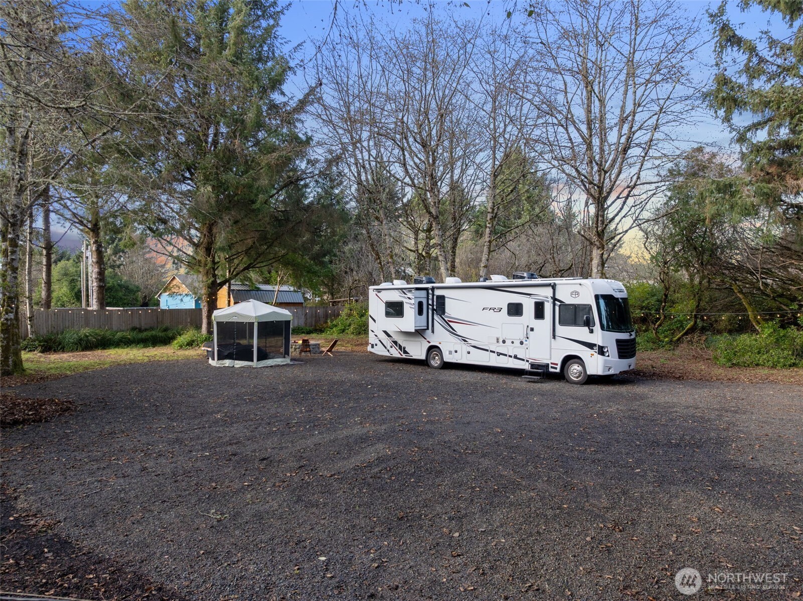 337 Mast Ave Nw Property Photo 6