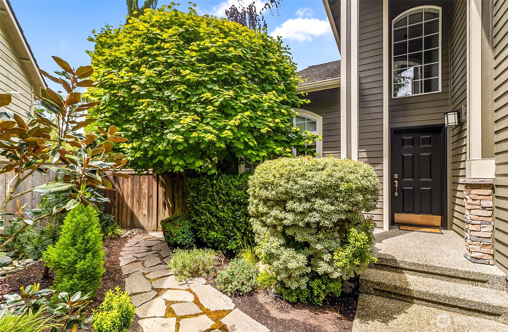 18410 11th Drive Property Photo 2