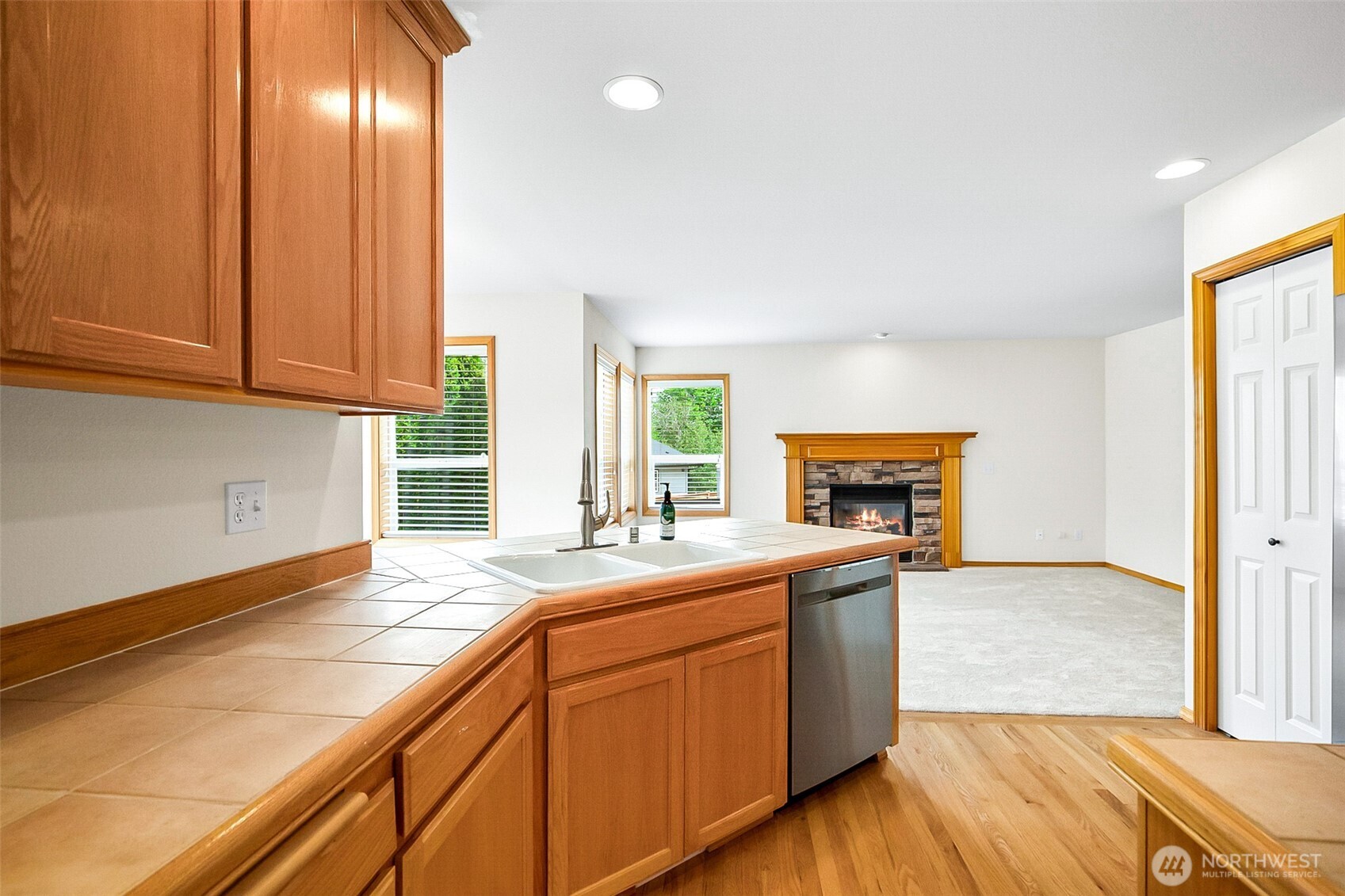 18410 11th Drive Property Photo 6