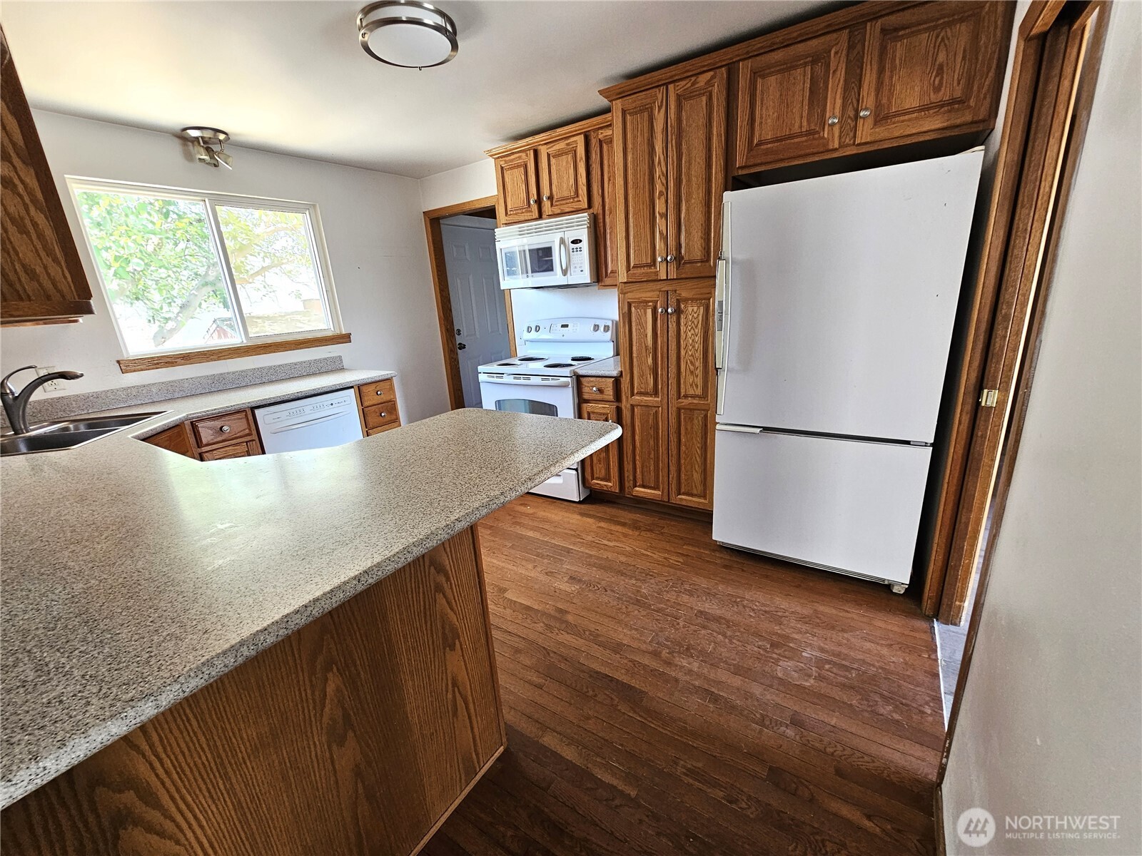 134 4th Avenue Property Photo 13