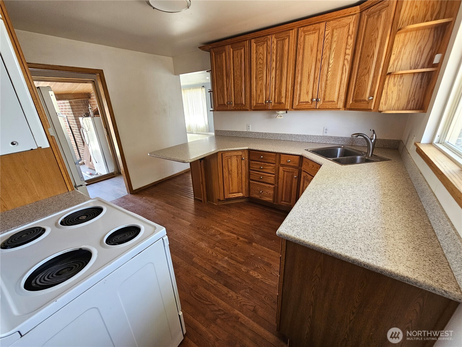 134 4th Avenue Property Photo 15