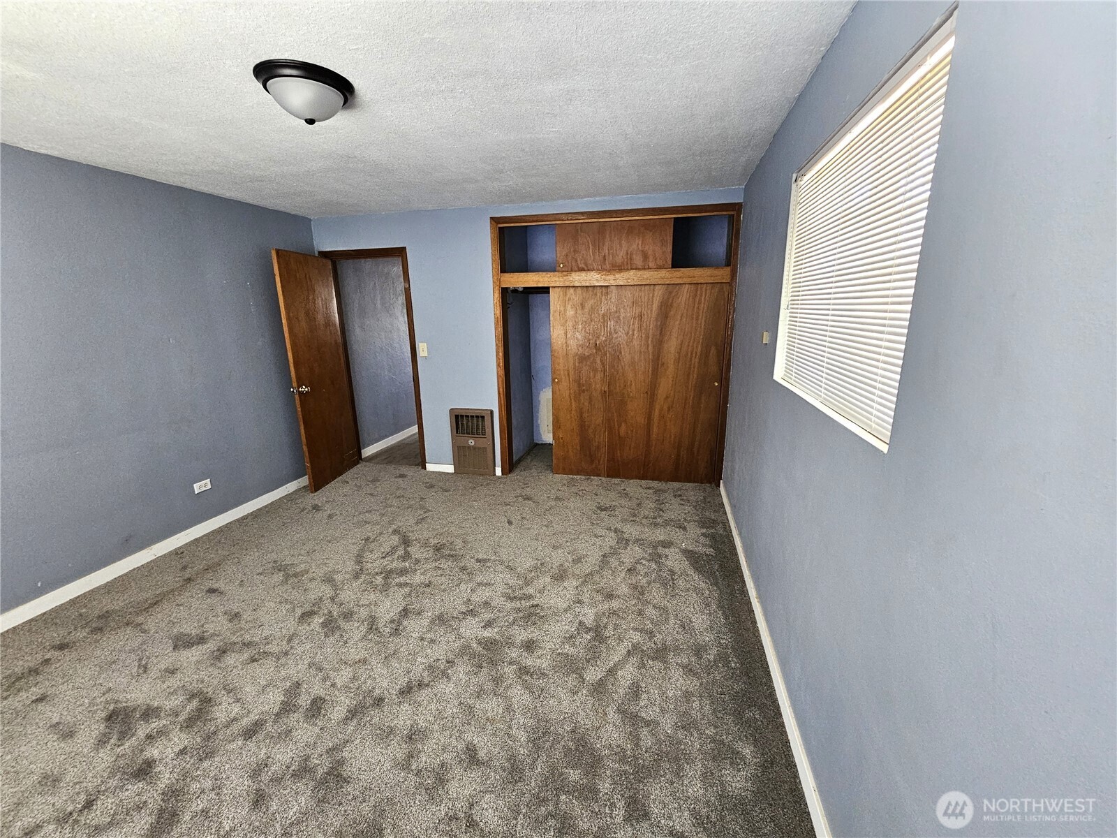 134 4th Avenue Property Photo 23