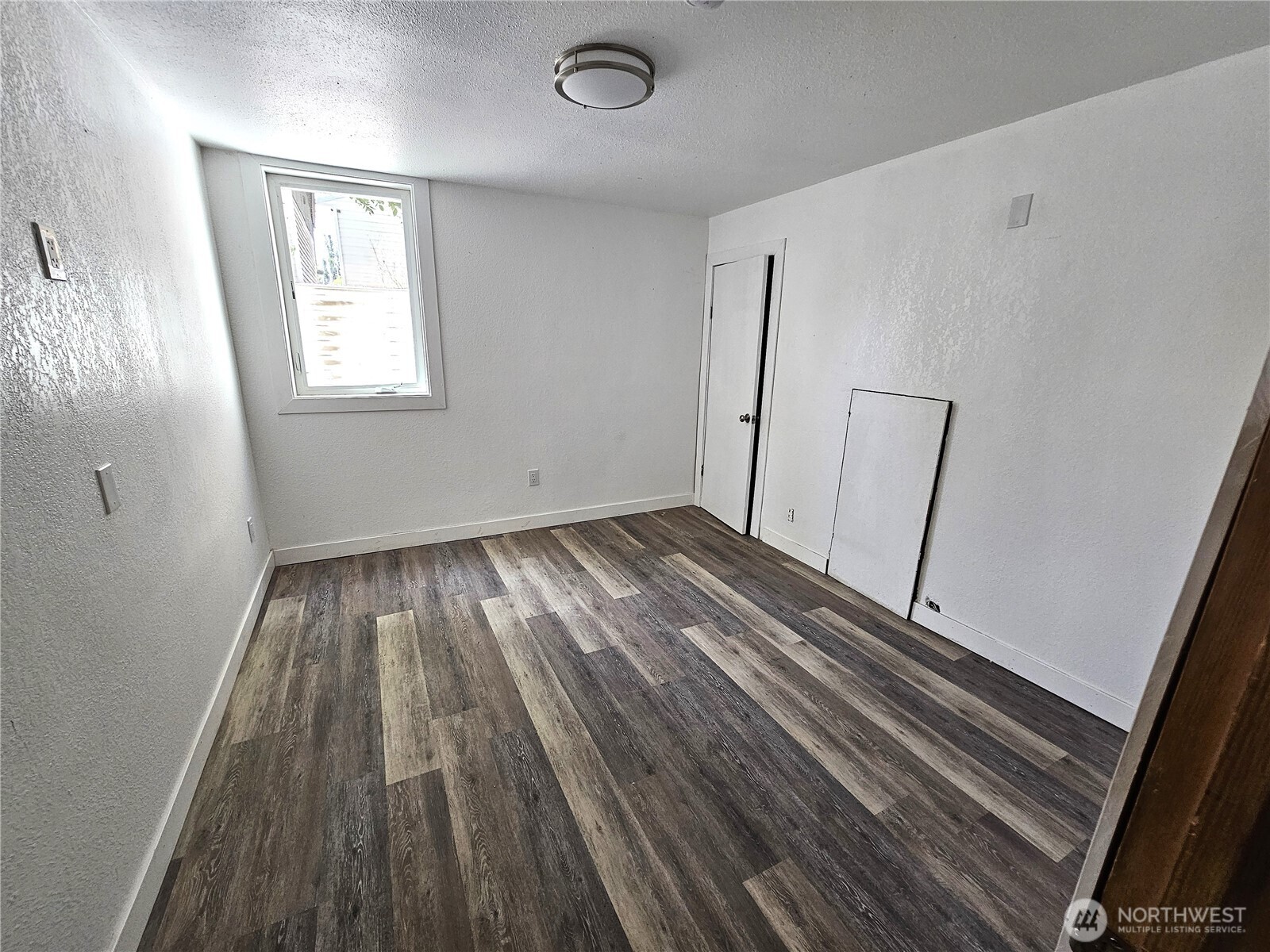 134 4th Avenue Property Photo 27