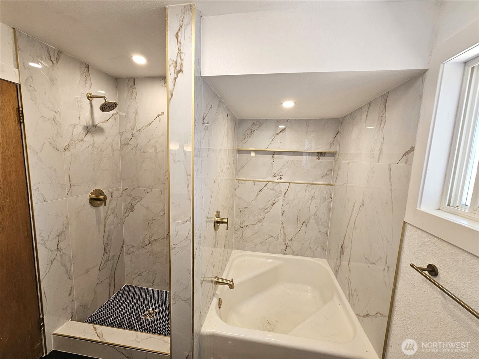 134 4th Avenue Property Photo 32
