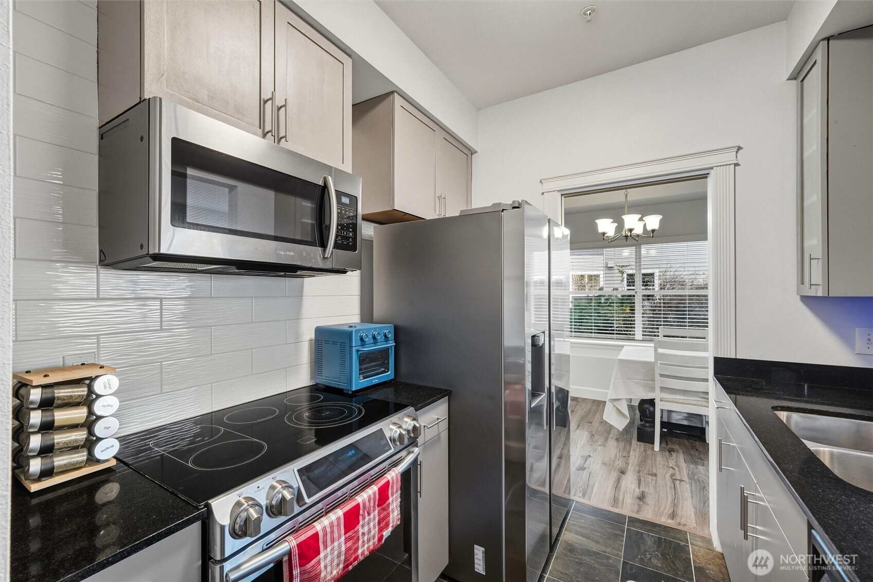 255 Bakerview B103 Property Photo 10