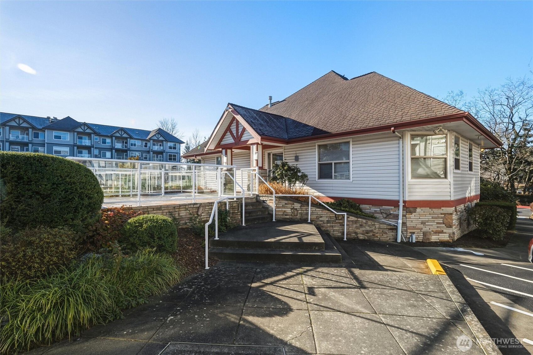 255 Bakerview B103 Property Photo 39