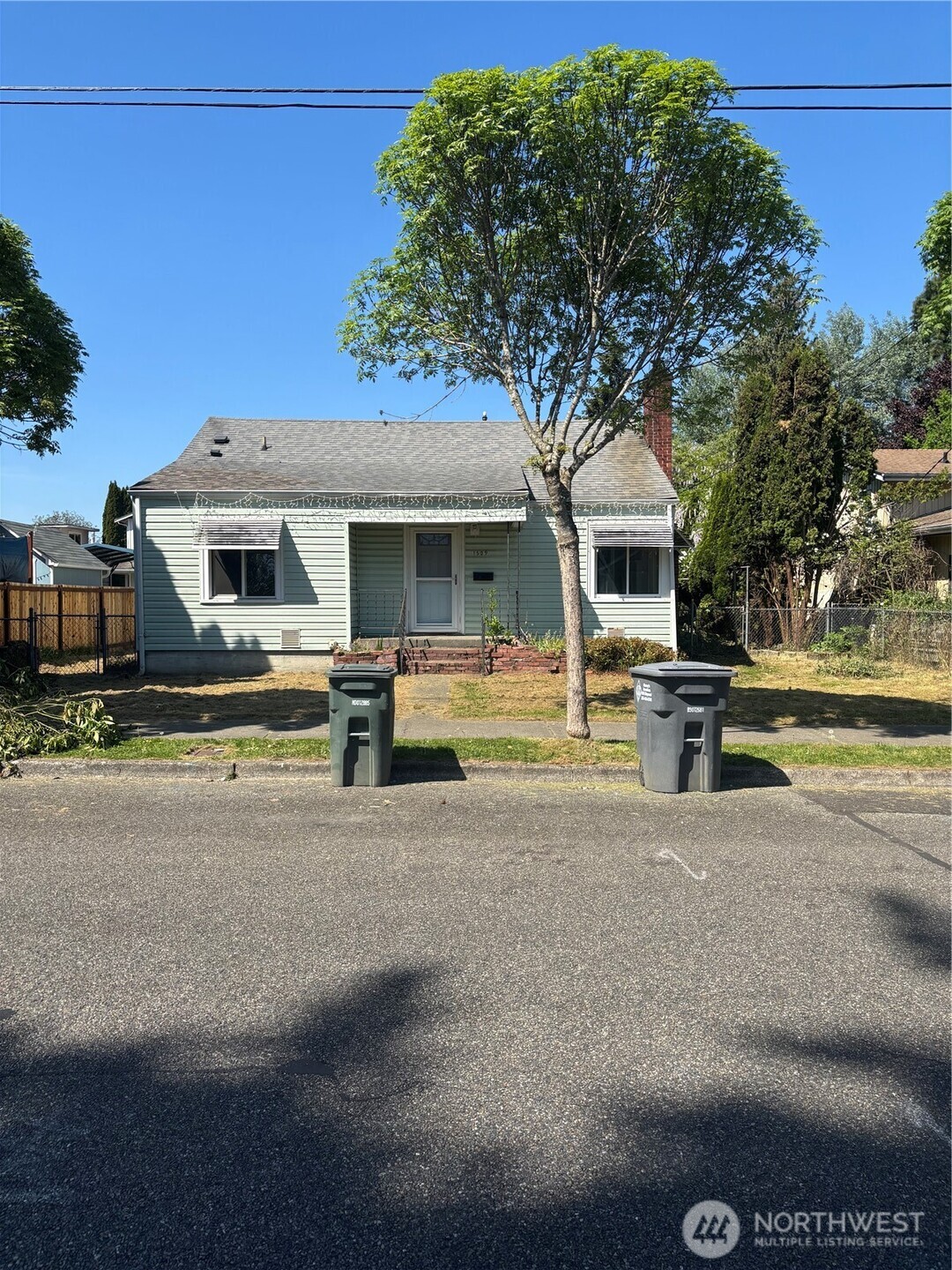 1509 Everett Street Property Photo 4