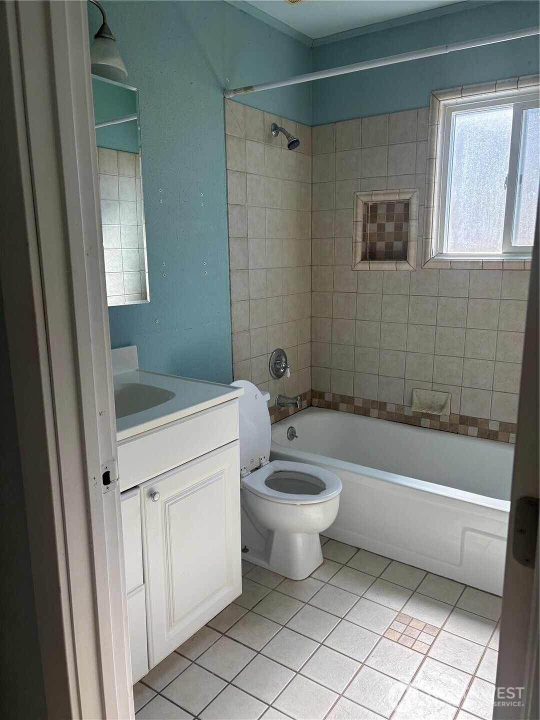 1509 Everett Street Property Photo 5