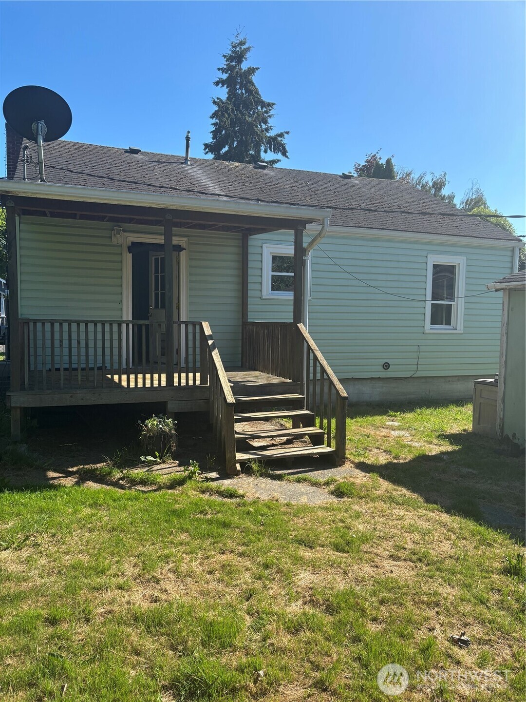 1509 Everett Street Property Photo 8