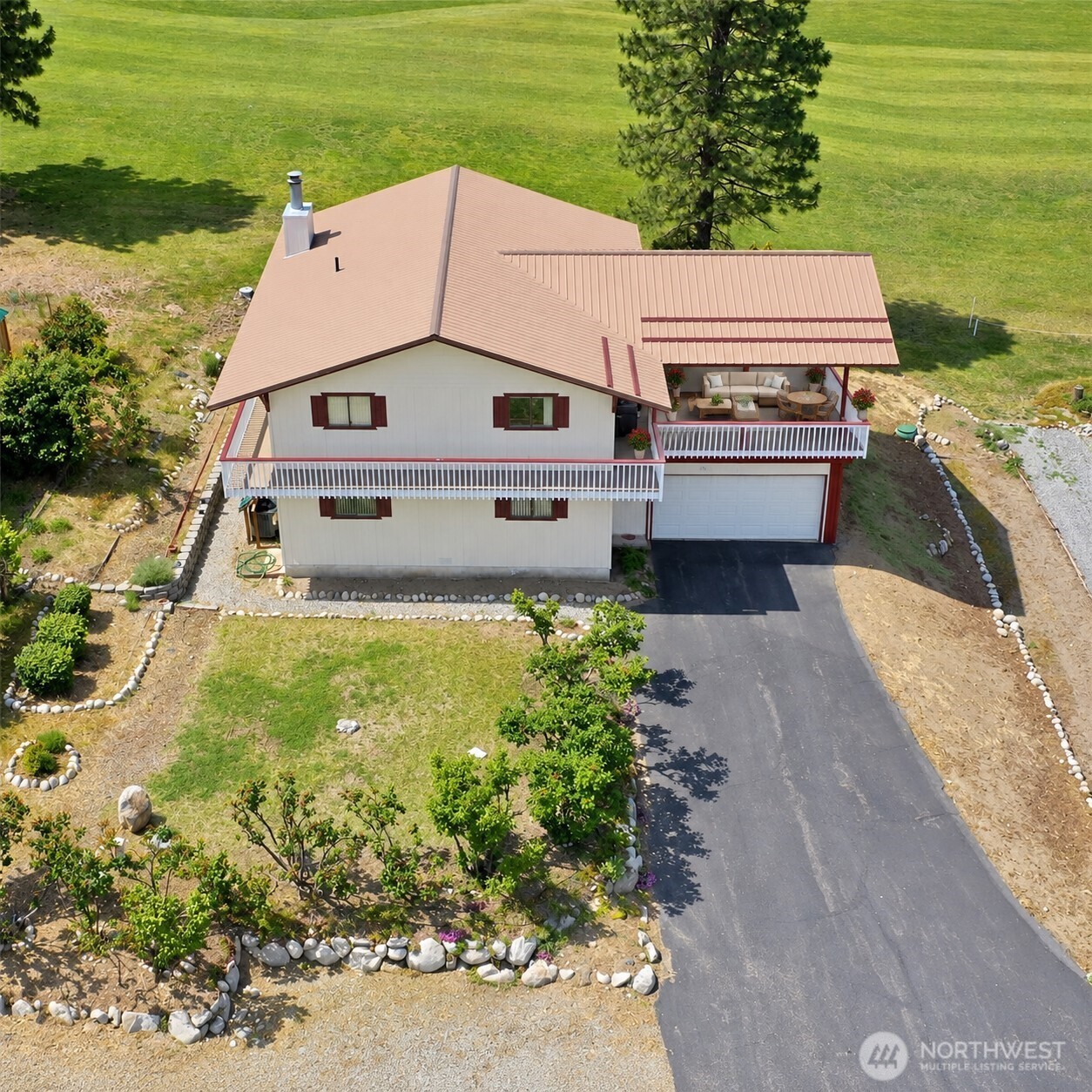 81 Golf Course Drive Property Photo 6