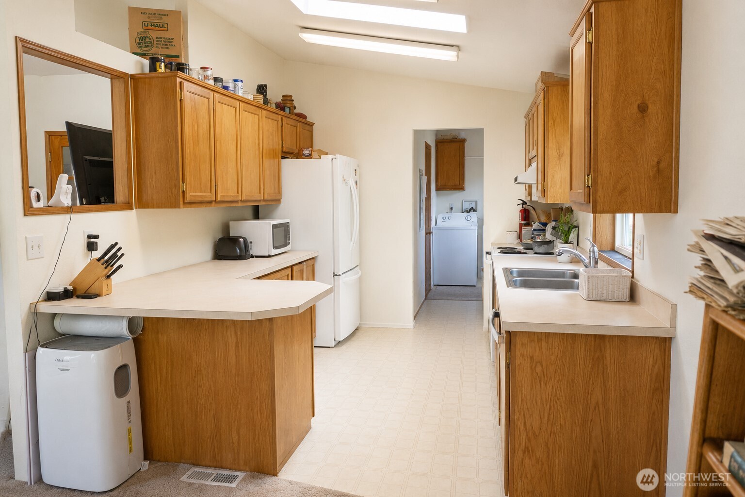 772 Lincoln Avenue Property Photo 4