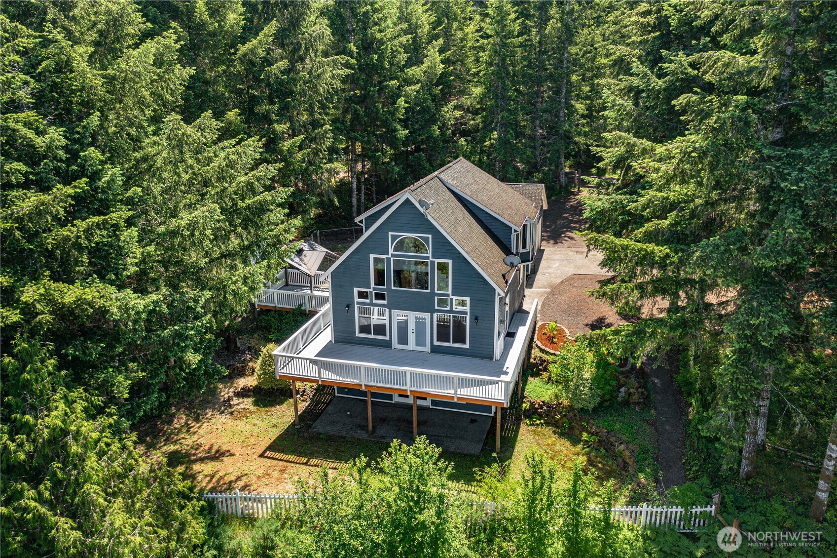 110 E Glacier Crest Road Property Photo 2