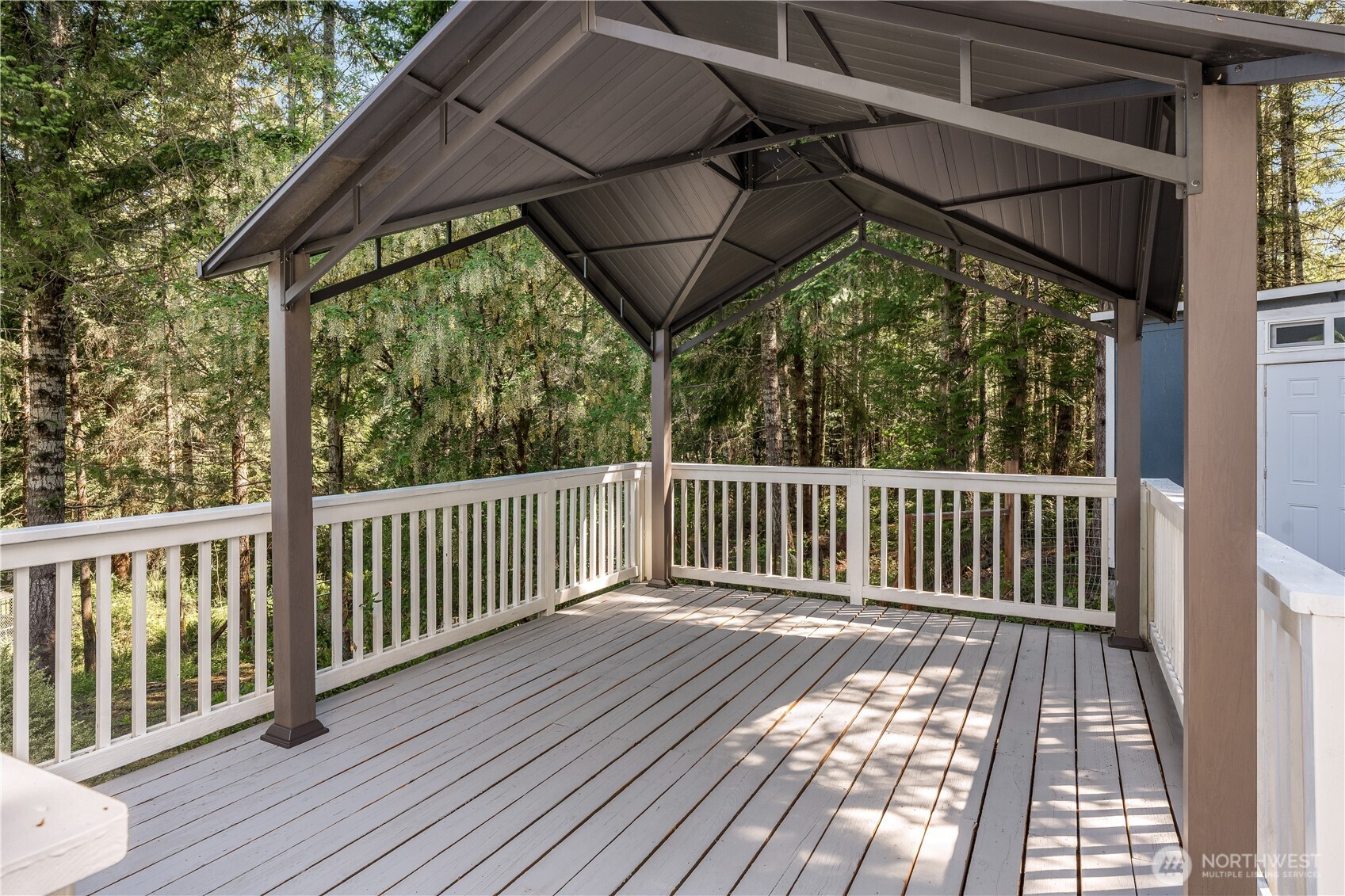 110 E Glacier Crest Road Property Photo 8