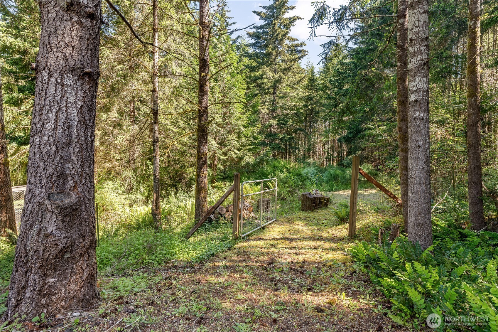 110 E Glacier Crest Road Property Photo 22