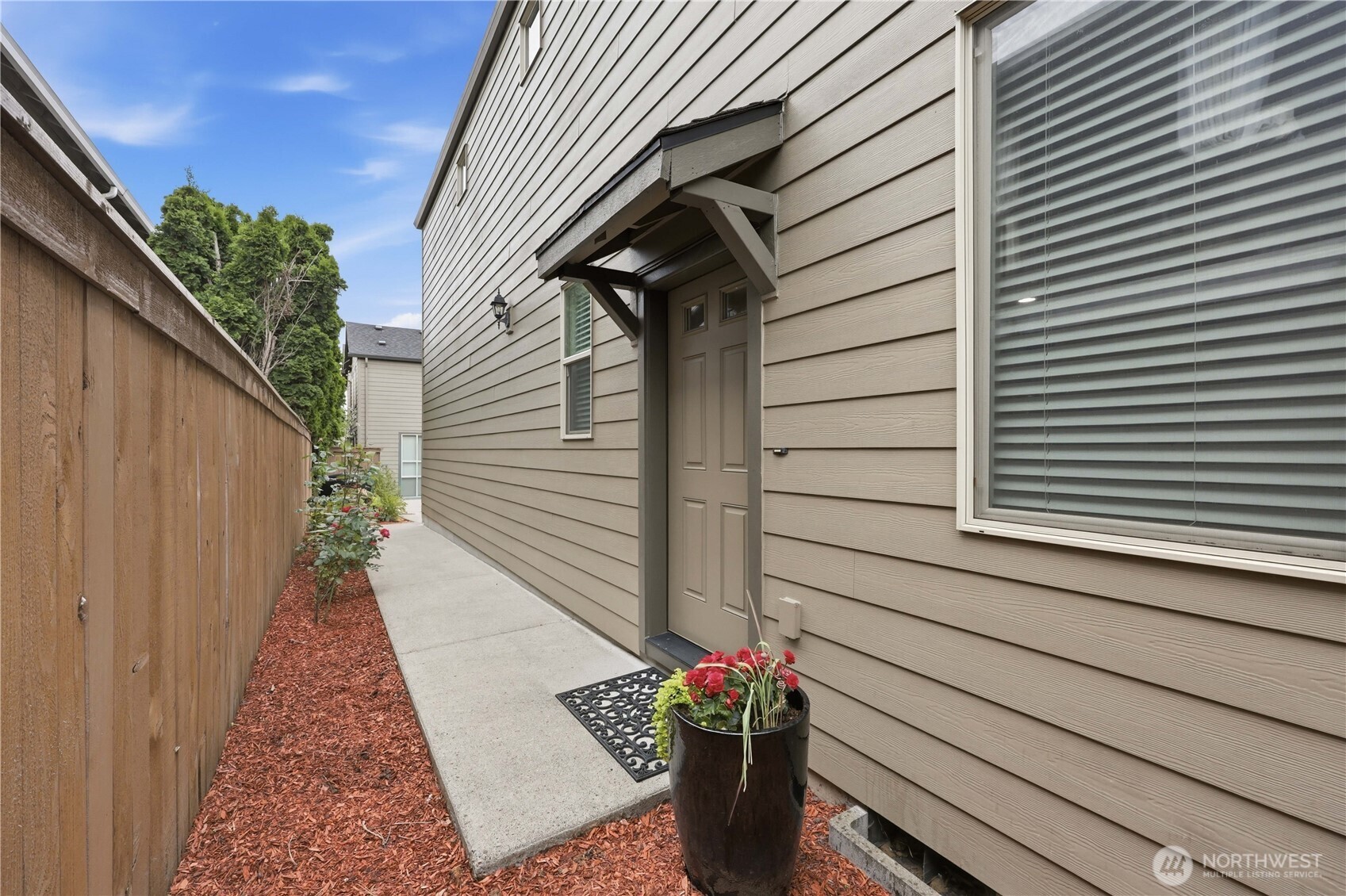2612 Ne 130th Court Property Photo 6