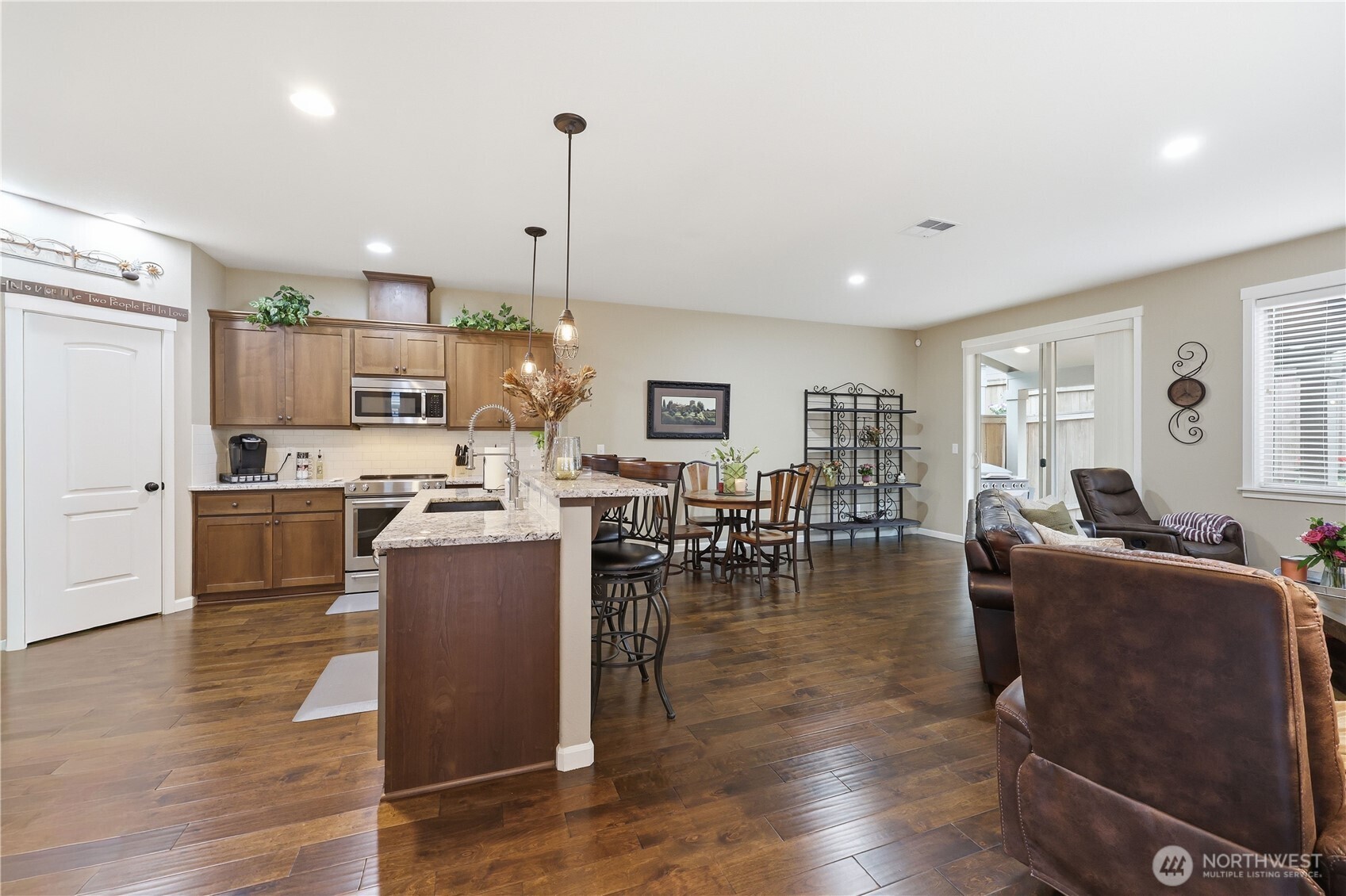 2612 Ne 130th Court Property Photo 8