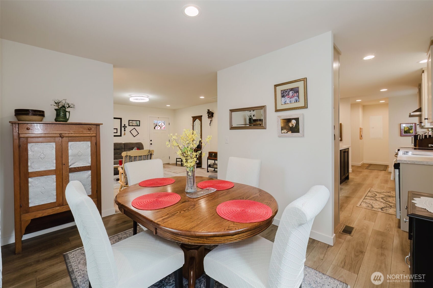 540 E Lakeshore Drive Property Photo 12