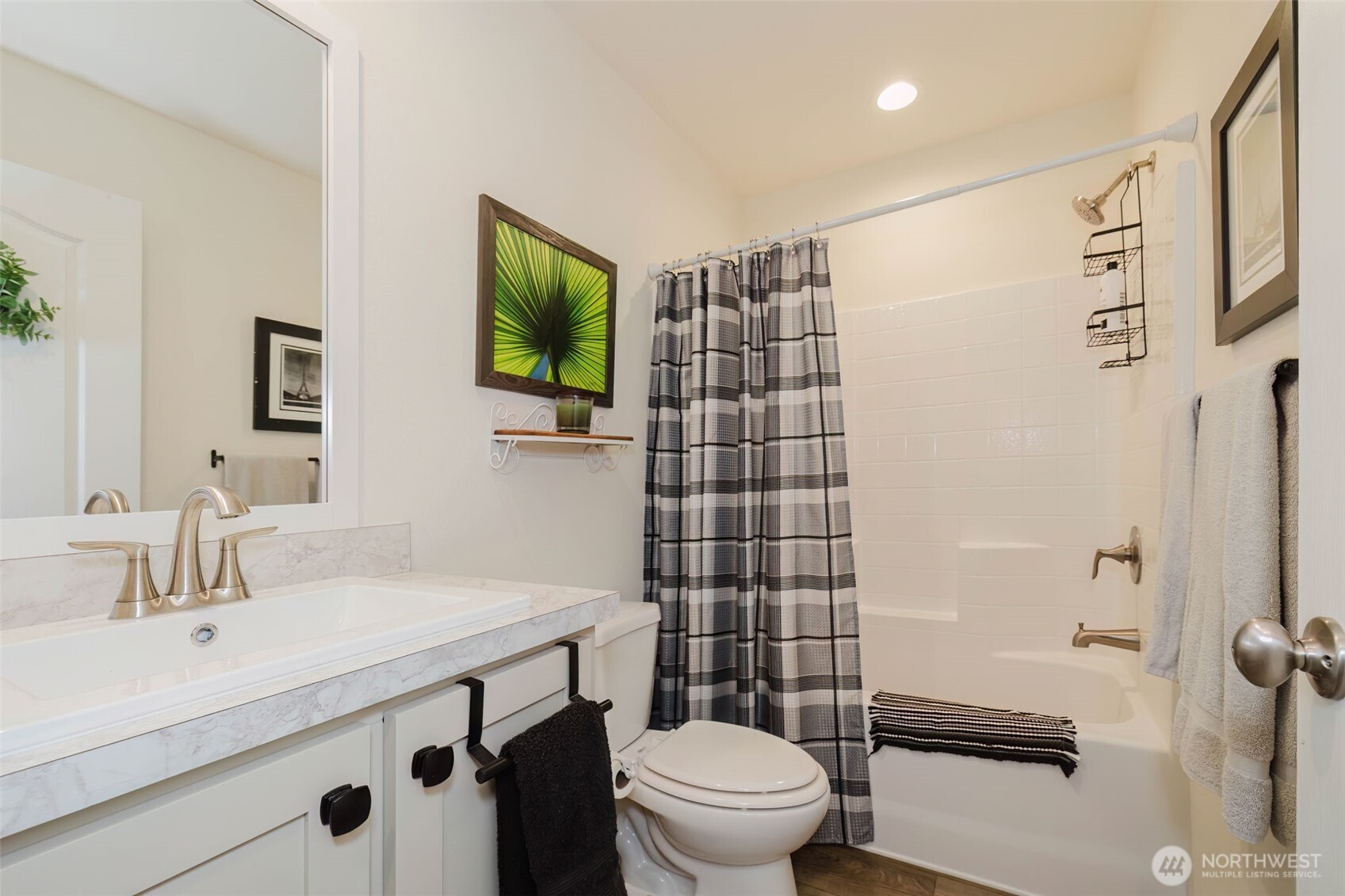 540 E Lakeshore Drive Property Photo 19