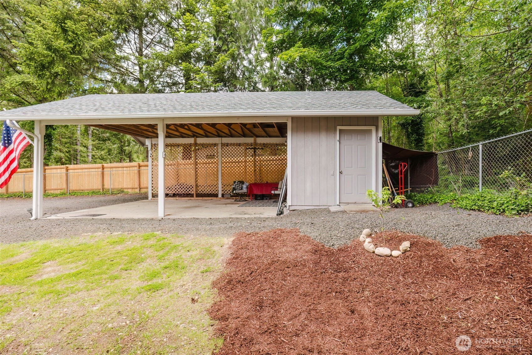 540 E Lakeshore Drive Property Photo 26