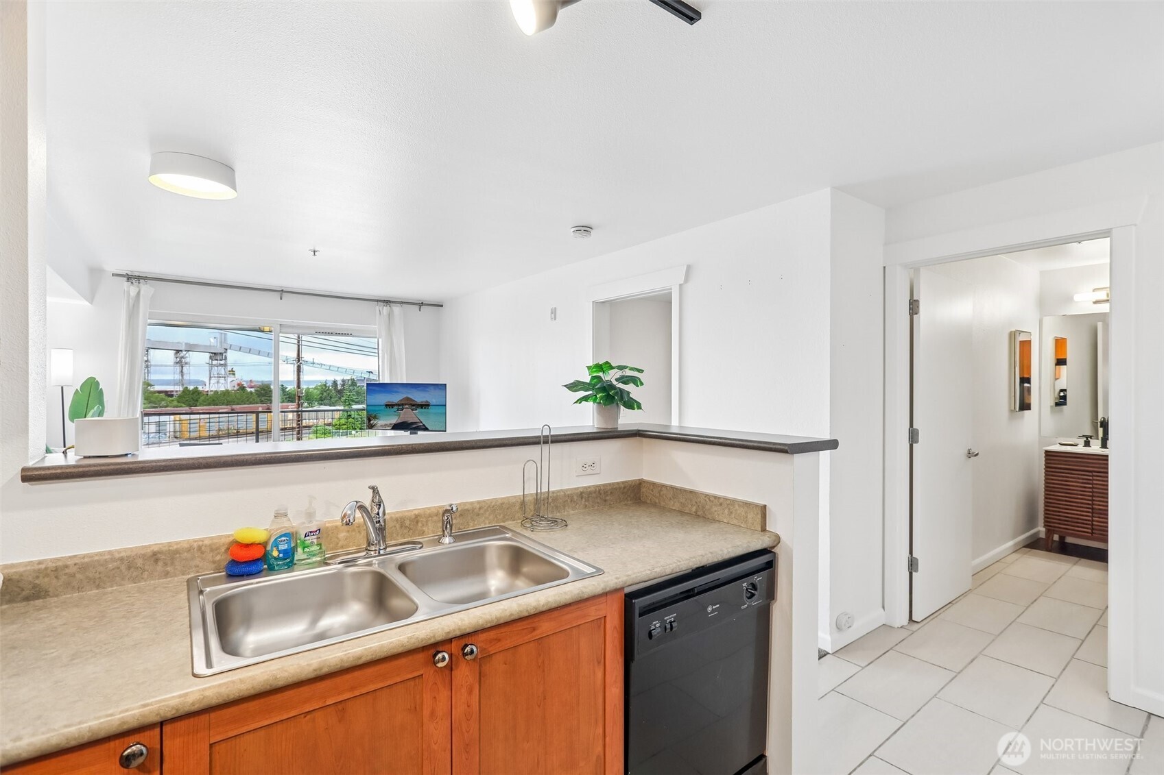 500 Elliott Avenue 405 Property Photo 14