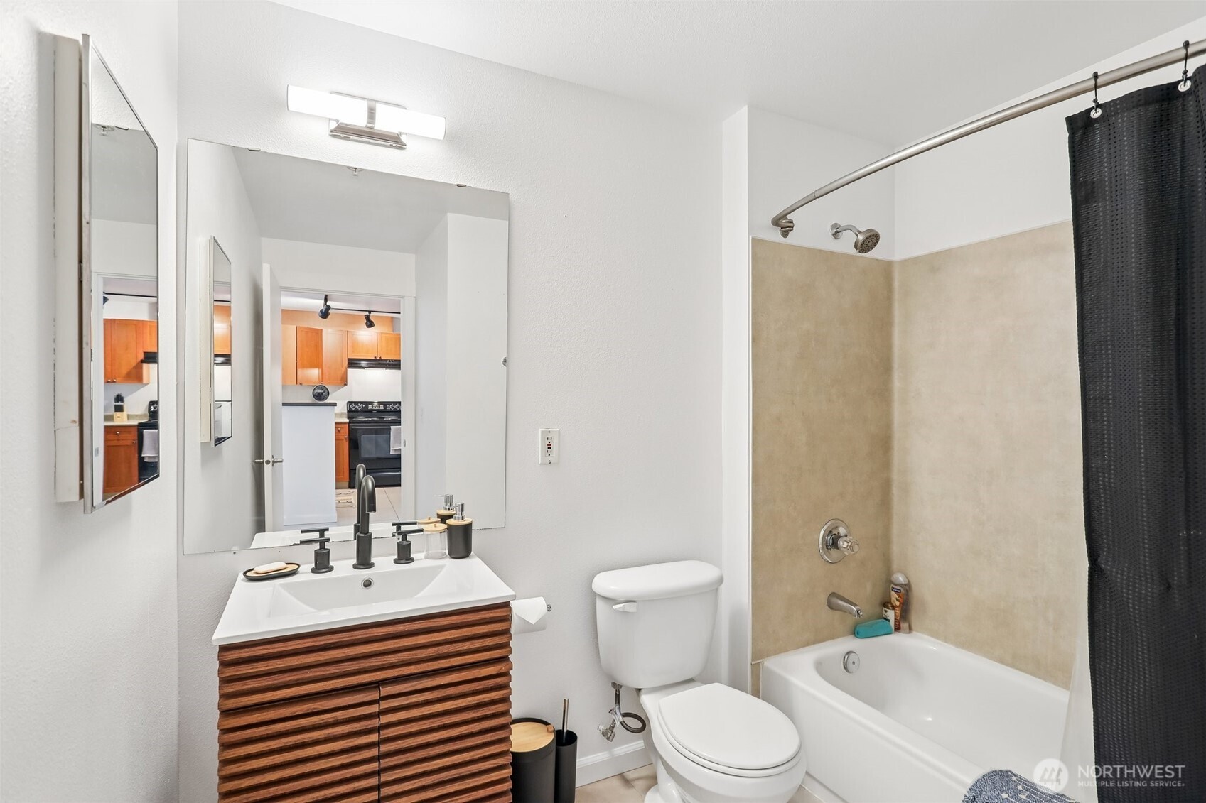500 Elliott Avenue 405 Property Photo 18