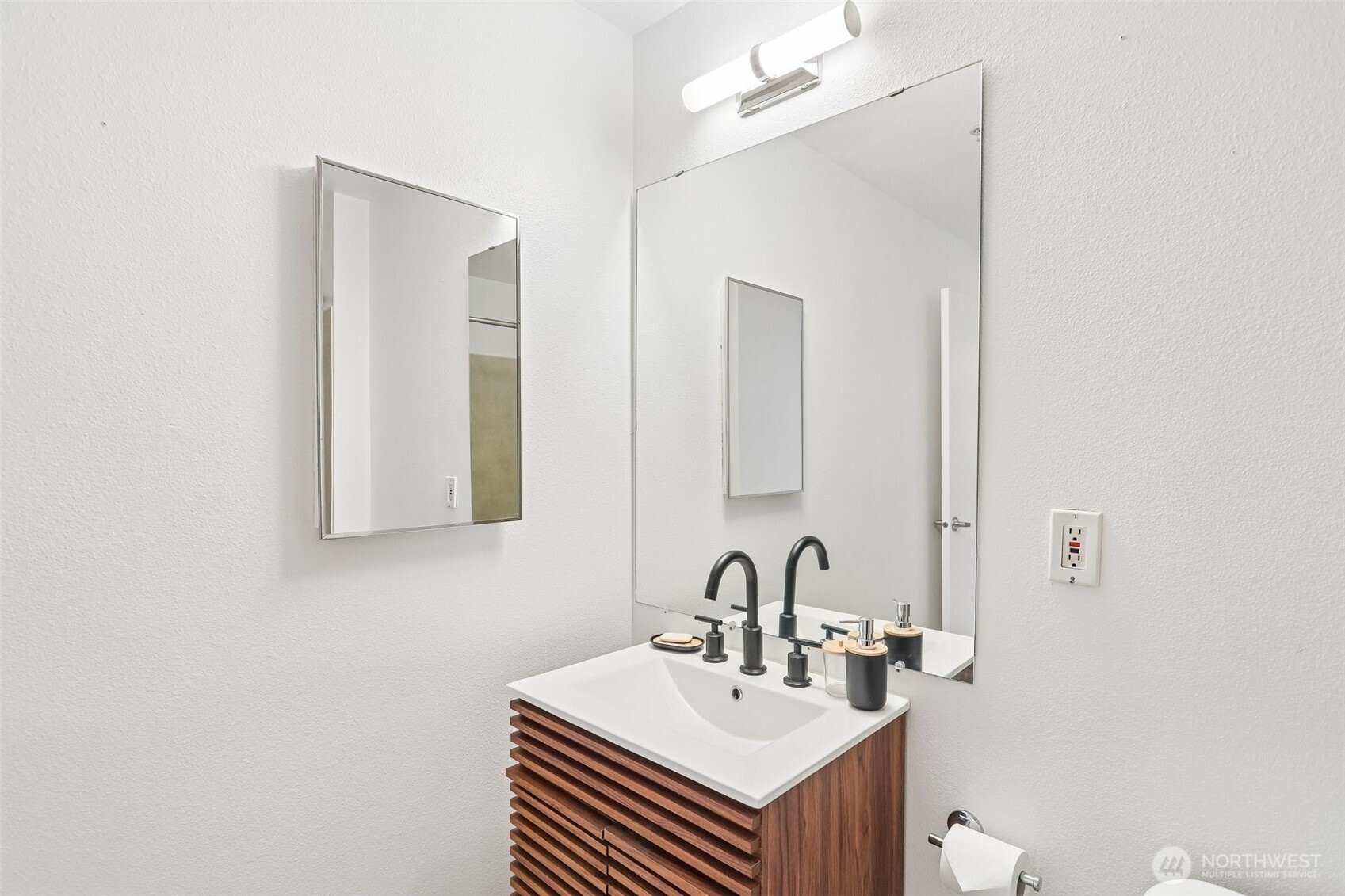 500 Elliott Avenue 405 Property Photo 19