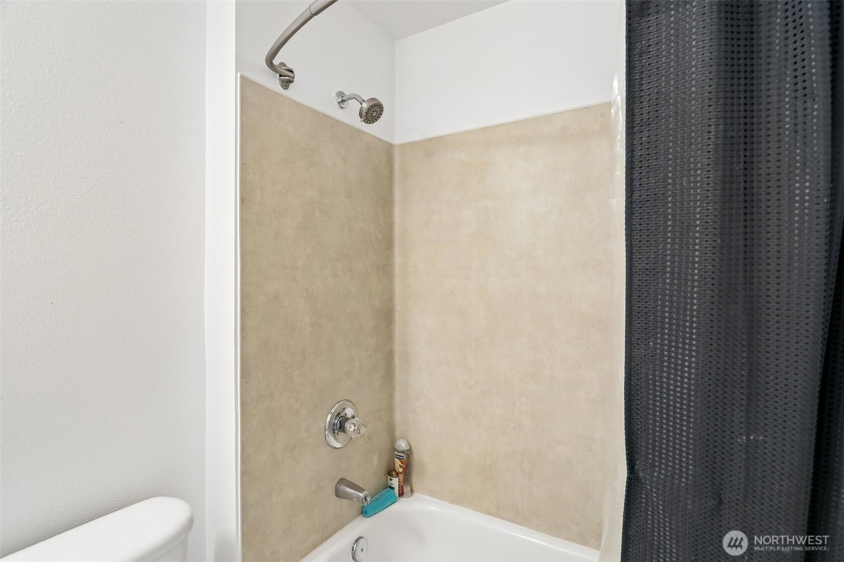 500 Elliott Avenue 405 Property Photo 20