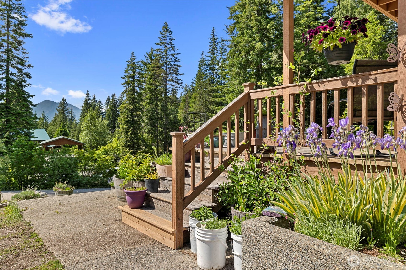 2534 Sumac Lane Property Photo 4