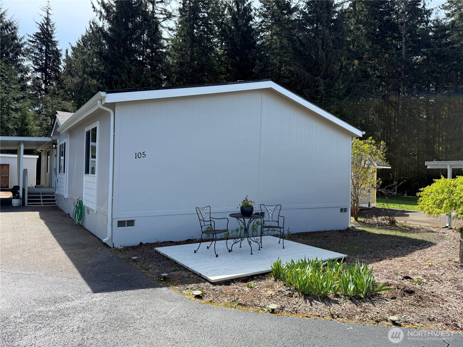 77 Clemons Road 105 Property Photo 2