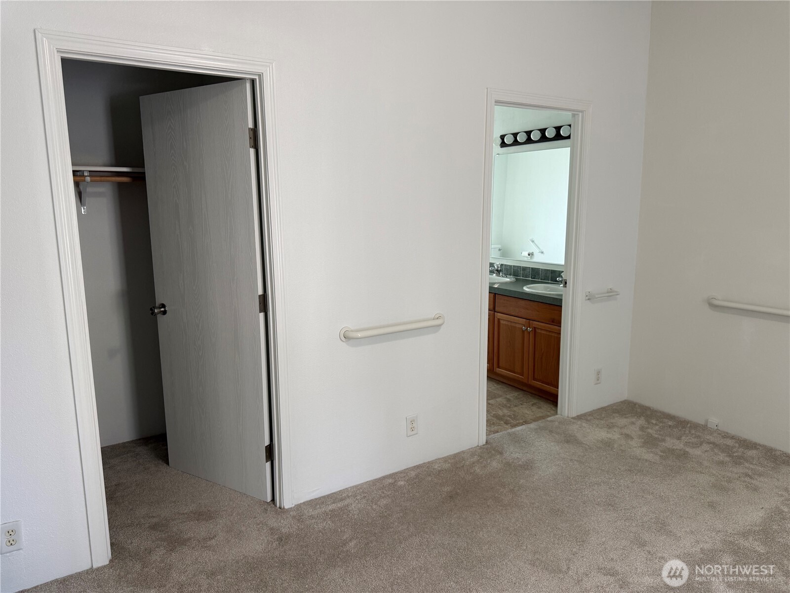 77 Clemons Road 105 Property Photo 12