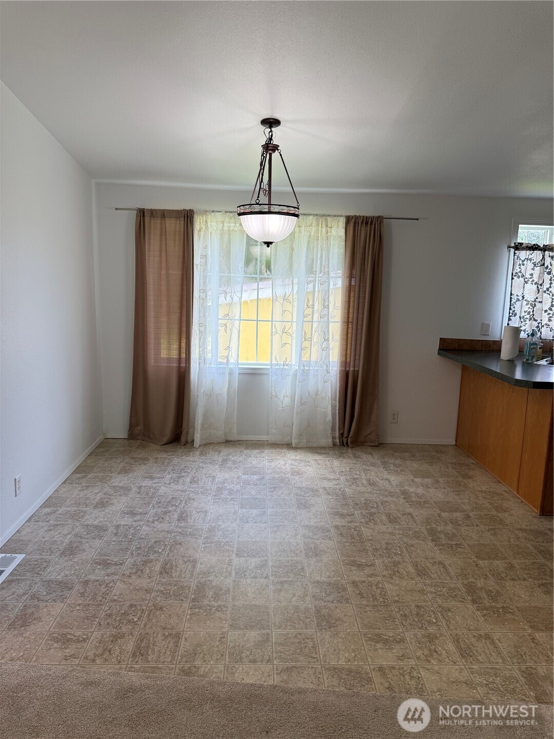 77 Clemons Road 105 Property Photo 25
