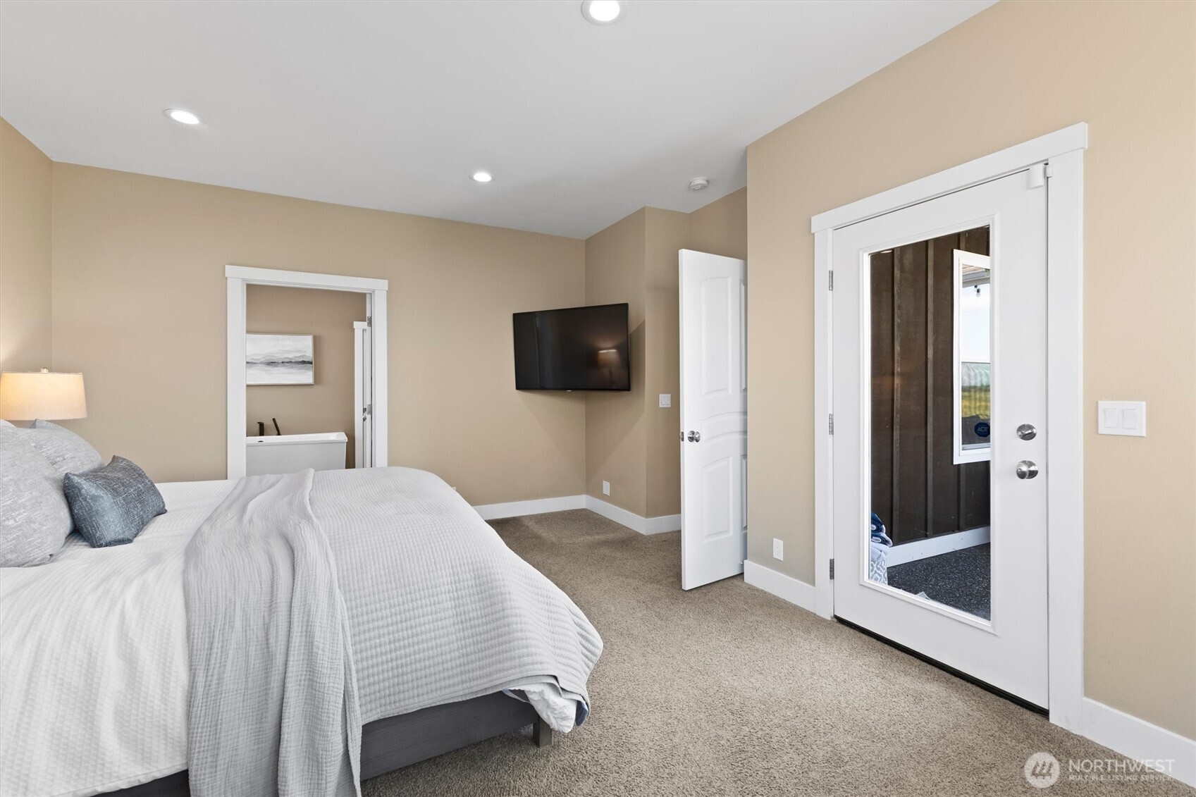 6956 Fingalson Creek Drive Property Photo 18