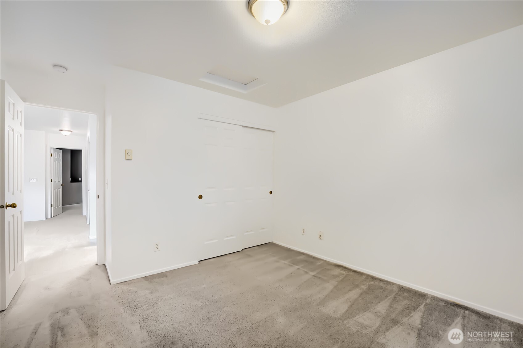 6711 S 239th Place N102 Property Photo 26