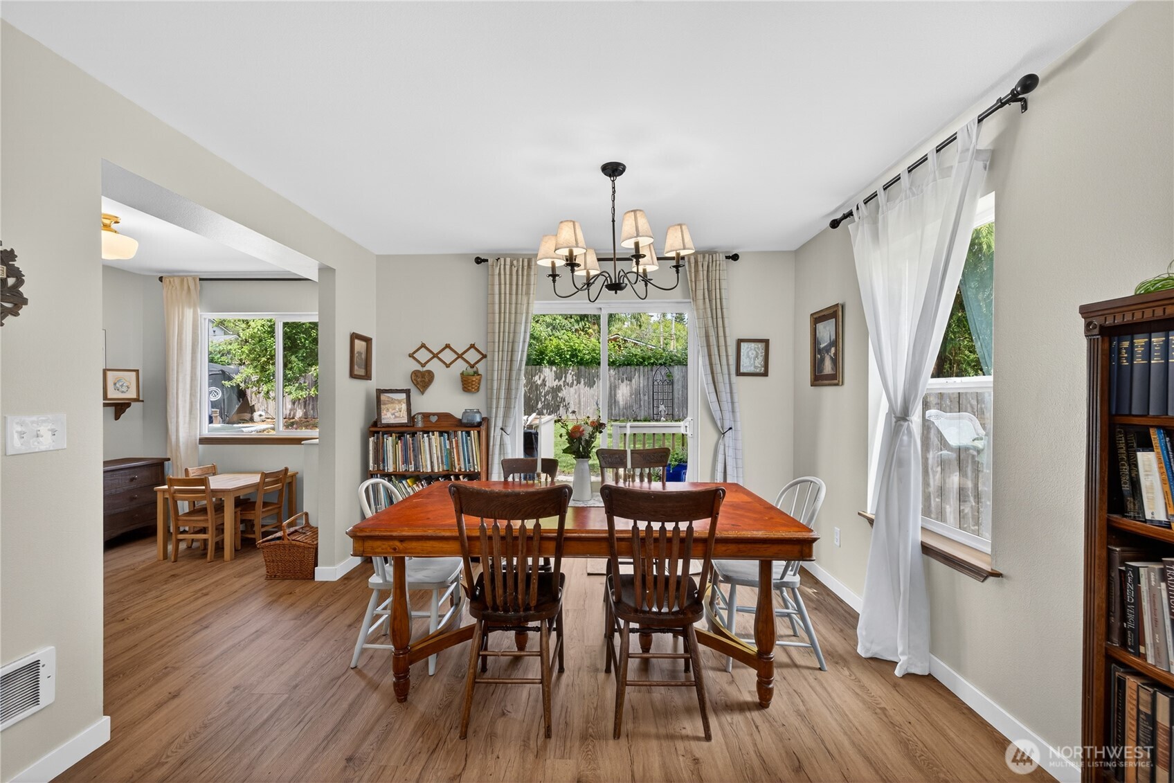1293 Halsey Drive Property Photo 8