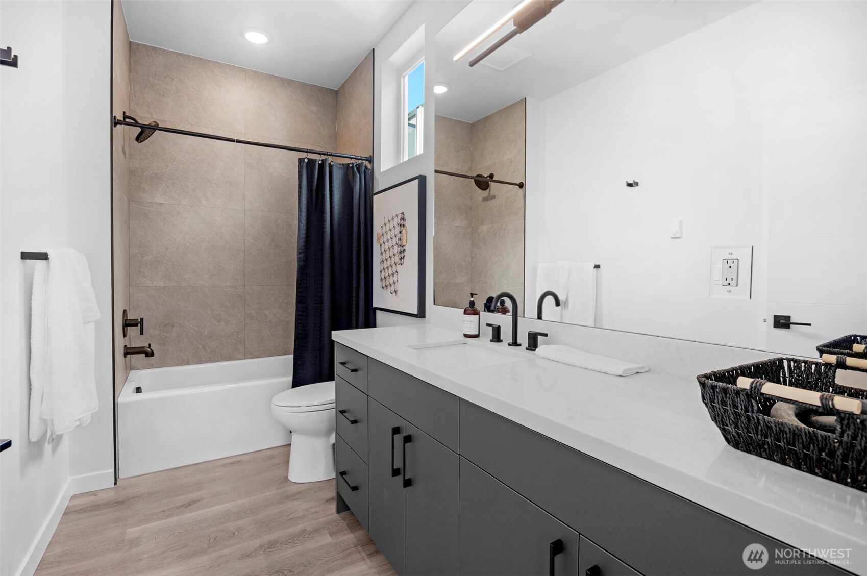 6722 Corson Avenue B Property Photo 15