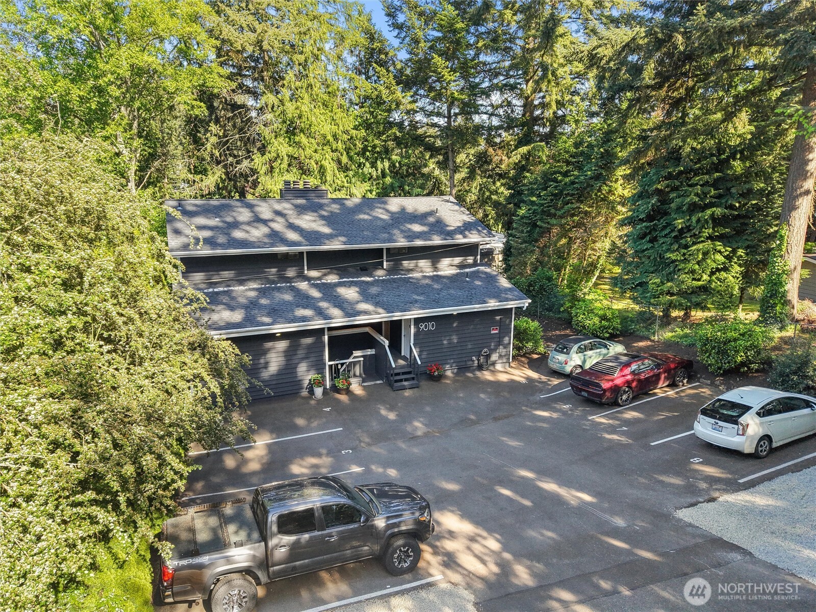 9010 236th Street Property Photo 4