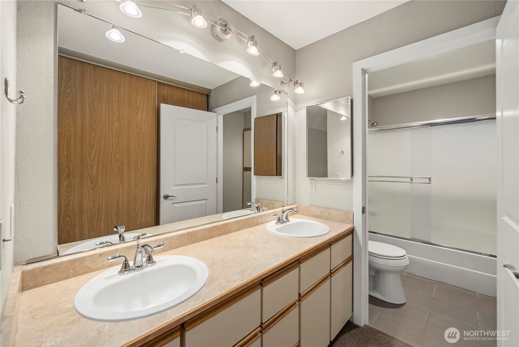 1300 Bellevue Way 2 Property Photo 24