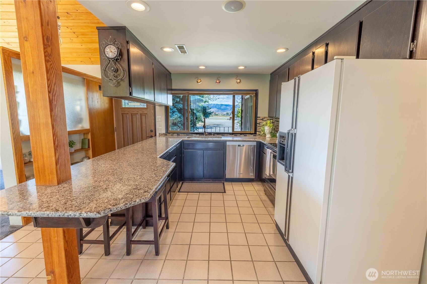 100 Omak Airport Road Property Photo 7