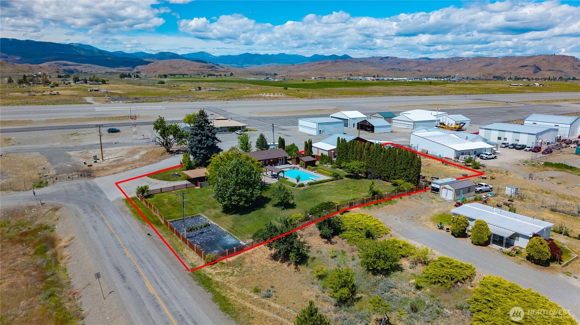 100 Omak Airport Road Property Photo 26
