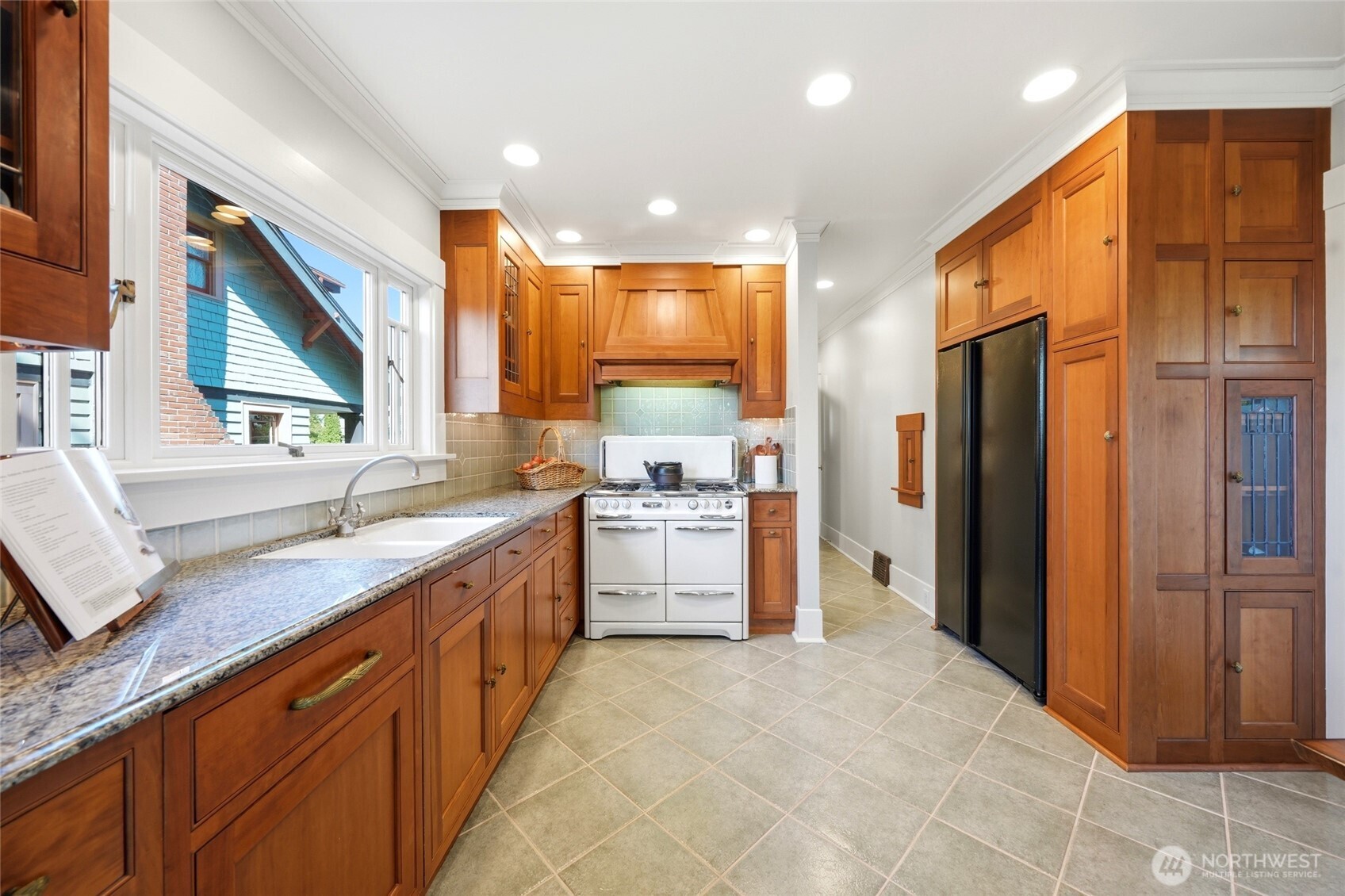 1519 1st Avenue Property Photo 13