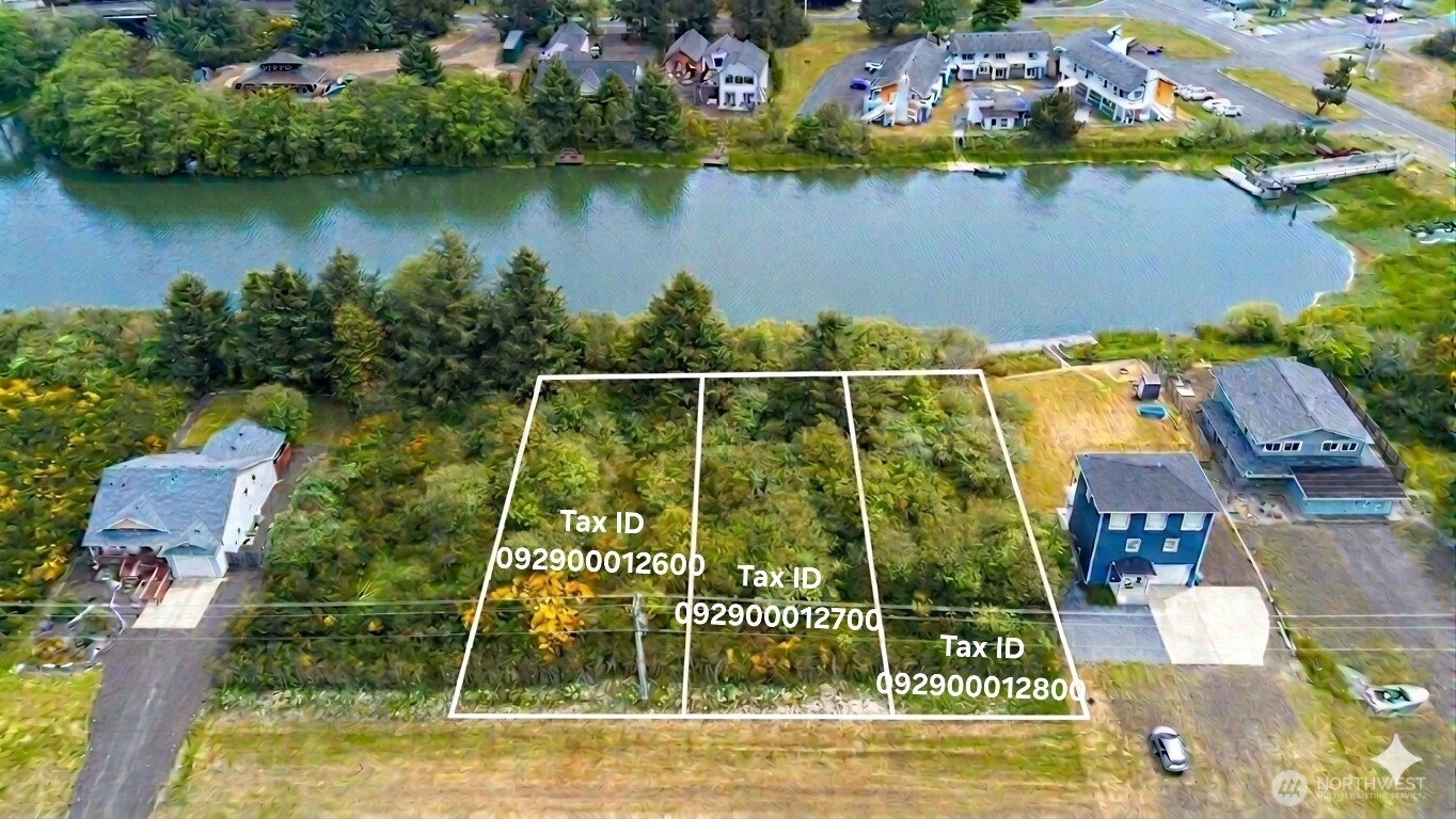 1026 Point Brown Avenue Property Photo 2