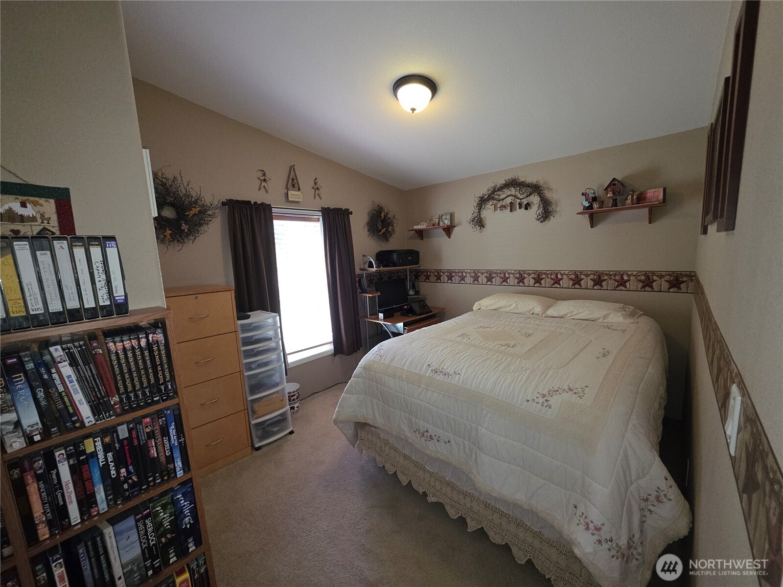 393 Summer Road Property Photo 6