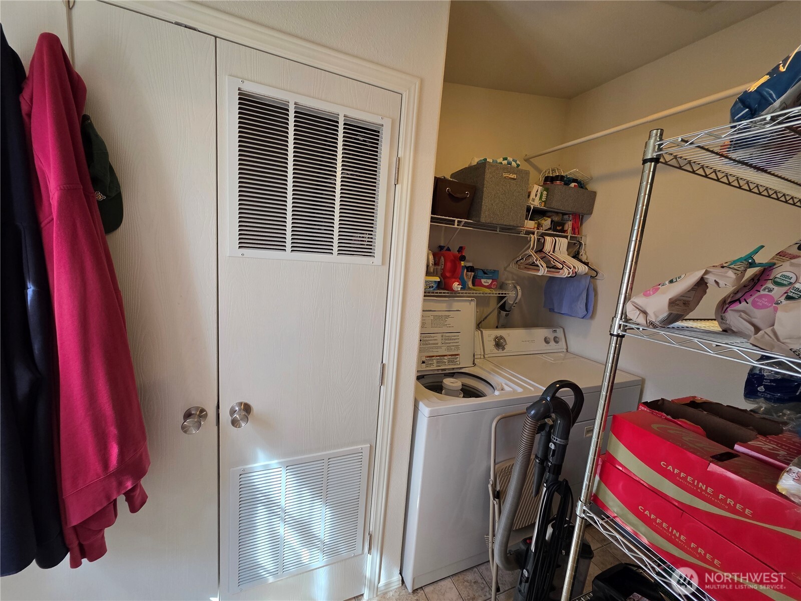393 Summer Road Property Photo 10