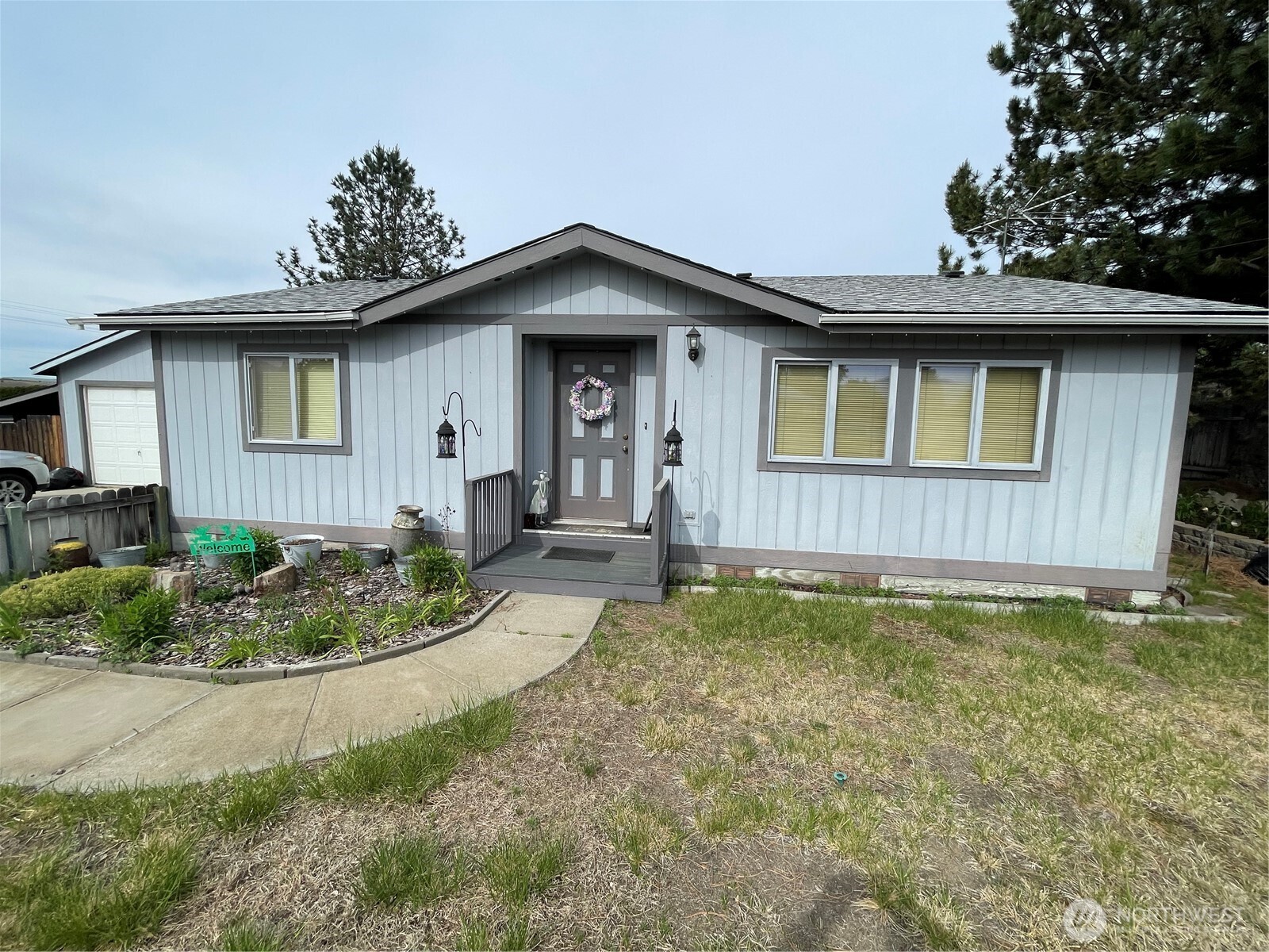 3 Sand Flat Rd Property Photo 1
