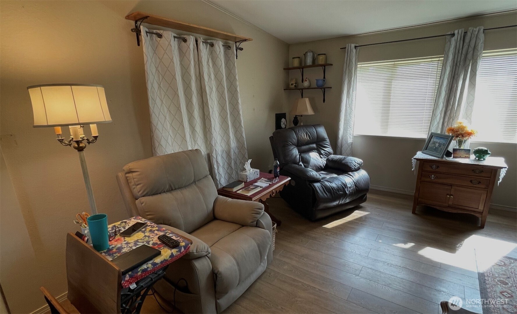 3 Sand Flat Rd Property Photo 4