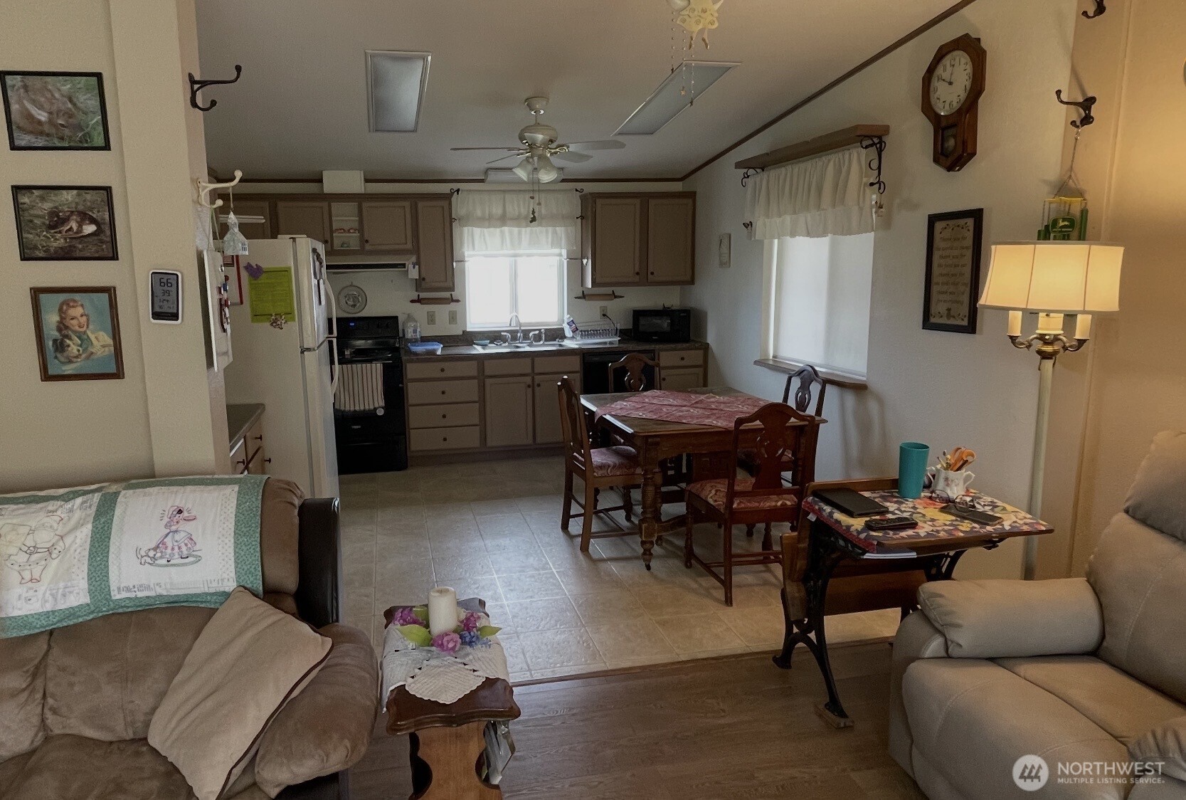 3 Sand Flat Rd Property Photo 7