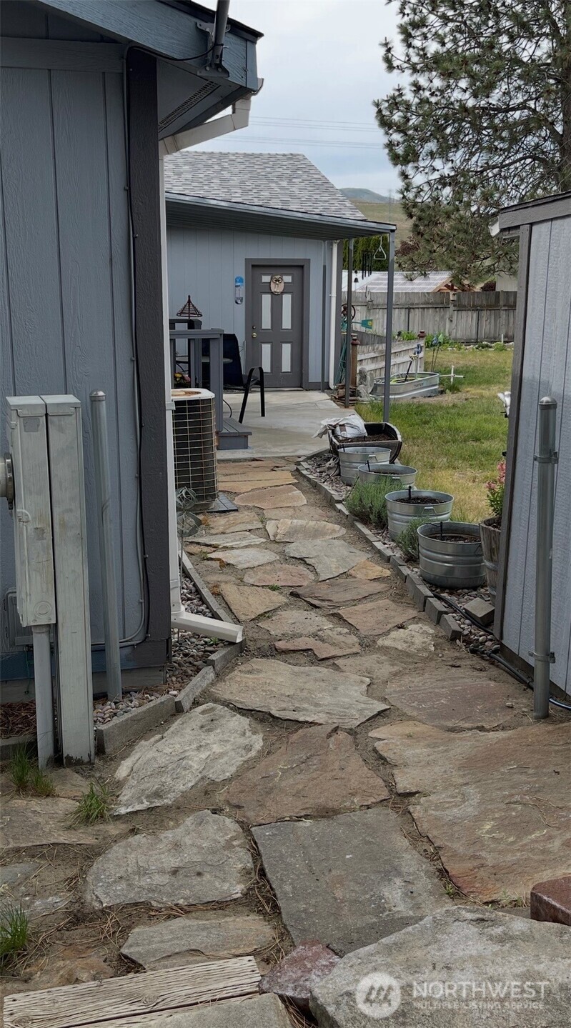 3 Sand Flat Rd Property Photo 22