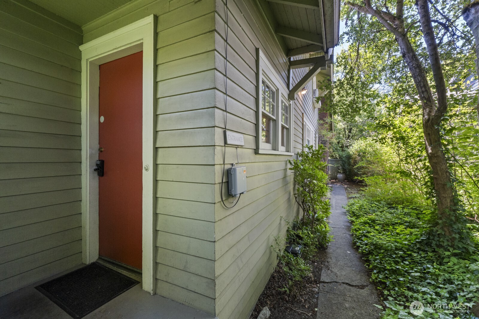 2012 Ne 65th Street Property Photo 6