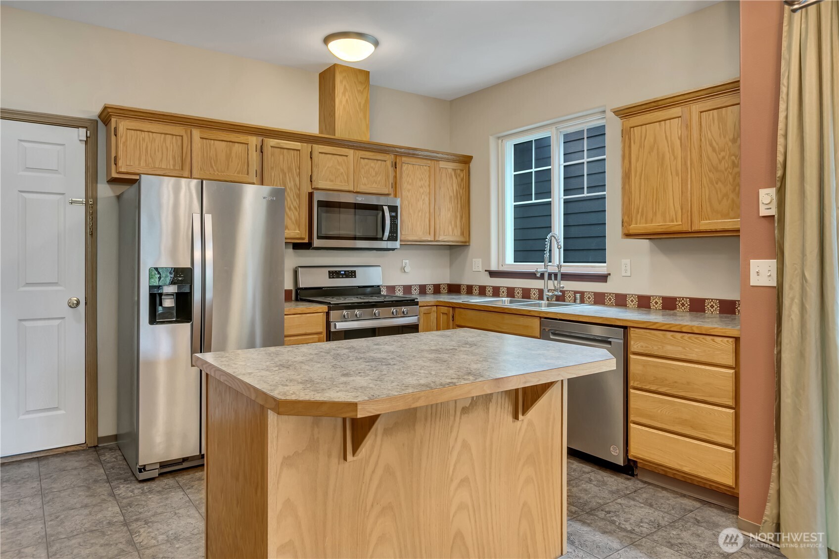 15312 14th Avenue Property Photo 4